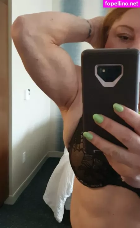 Laceys Muscular Calves OnlyFans Thumbnail #LFFjCfXoWE