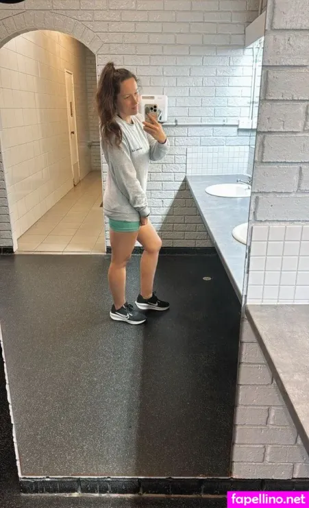 Lactatingmom OnlyFans Thumbnail #6smWfB14pp