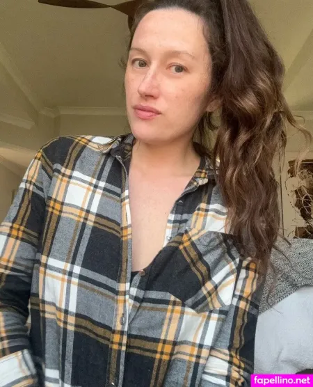 Lactatingmom OnlyFans Thumbnail #nlgJyEvvry