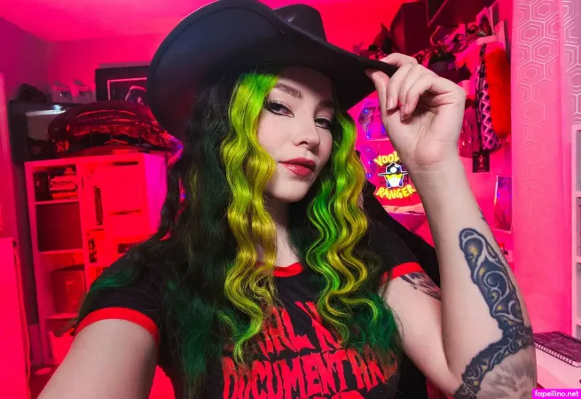 Ladeedanger OnlyFans Thumbnail #wV4gxc9ACu