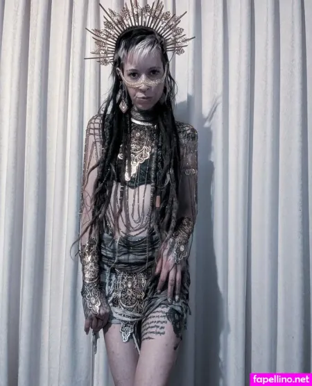 Ladiloonitik OnlyFans Thumbnail #7StjVhd2Cv