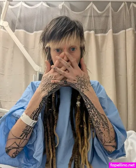 Ladiloonitik OnlyFans Thumbnail #UM4QGSityj