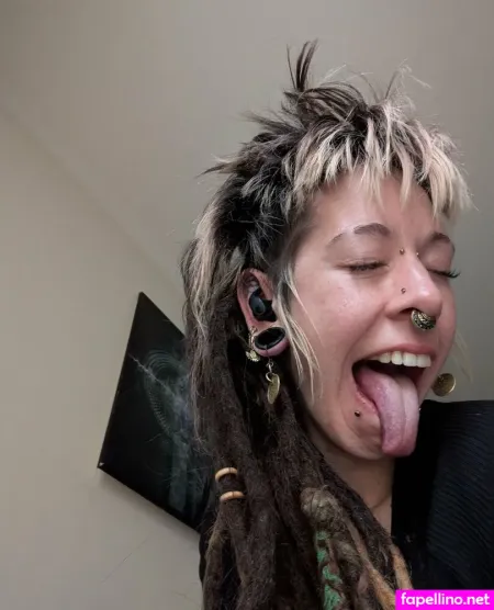 Ladiloonitik OnlyFans Thumbnail #WJbnooQtsi