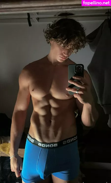 Ladorian OnlyFans Thumbnail #1uEjjGnFUm