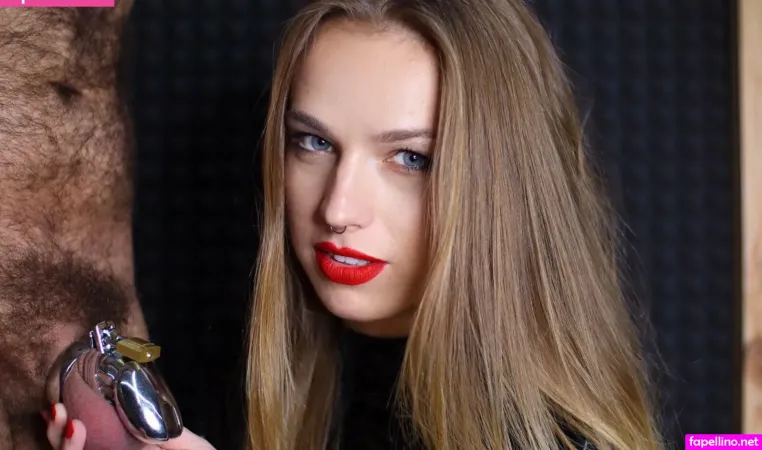 Lady Annabelle 1 OnlyFans Thumbnail #0Zib668WEG