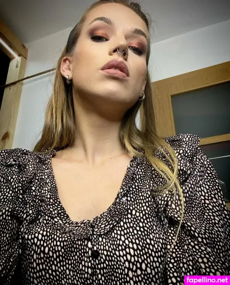 Lady Annabelle 1 OnlyFans Thumbnail #96QSa7zeiH