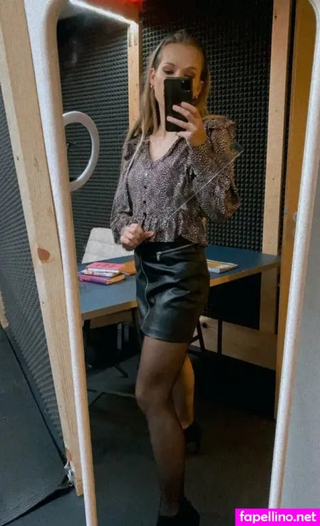 Lady Annabelle 1 OnlyFans Thumbnail #x6x5rQVIln
