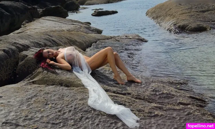 Lady Butterfly OnlyFans Thumbnail #4LePI8dUUu