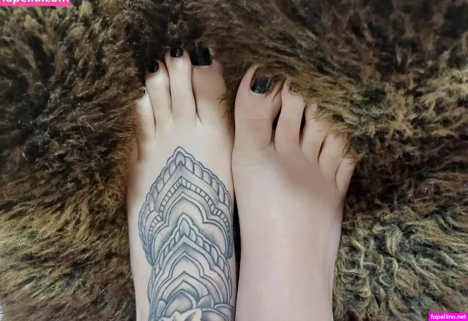 Lady Feet Tattoo OnlyFans Thumbnail #6SfKgbdz1p