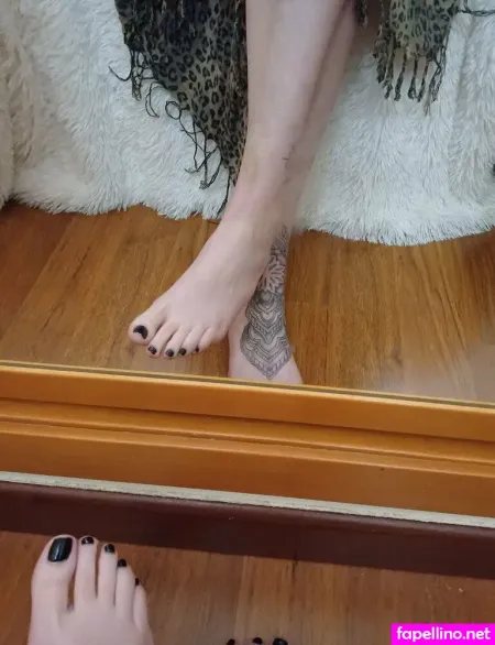 Lady Feet Tattoo OnlyFans Thumbnail #Sx9qE2yeKU