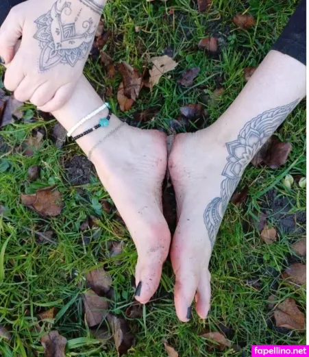 Lady Feet Tattoo OnlyFans Thumbnail #Xio1dJuFUN