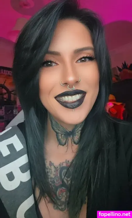 Lady Haradaniwa Main Profile Photo