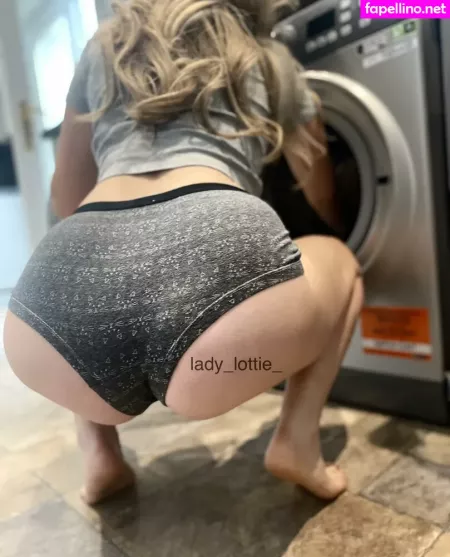 Lady Lottie OnlyFans Thumbnail #pramsnr365