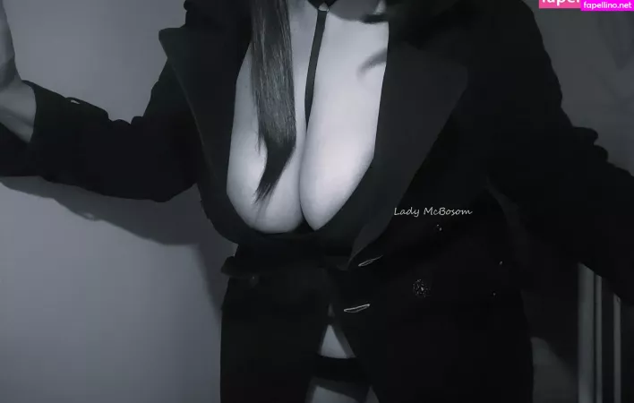 Lady Mcbosom OnlyFans Thumbnail #XE2TaOjow0