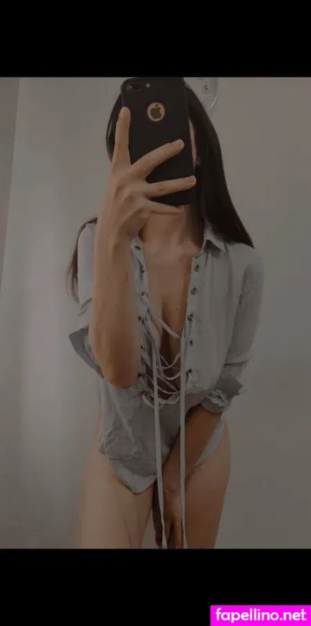 Lady Mia003 OnlyFans Thumbnail #meo93SGrMD