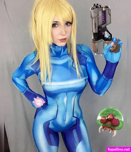 Lady Pizza Hug OnlyFans Thumbnail #8f3HMDDqss