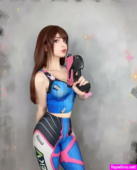 Lady Pizza Hug OnlyFans Thumbnail #qWKJoEK9i7