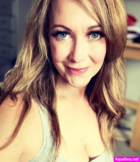 Lady Ruby OnlyFans Thumbnail #pJ68u7P9tF