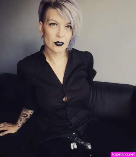 Lady Valeskax OnlyFans Thumbnail #kH2rRRMaKw