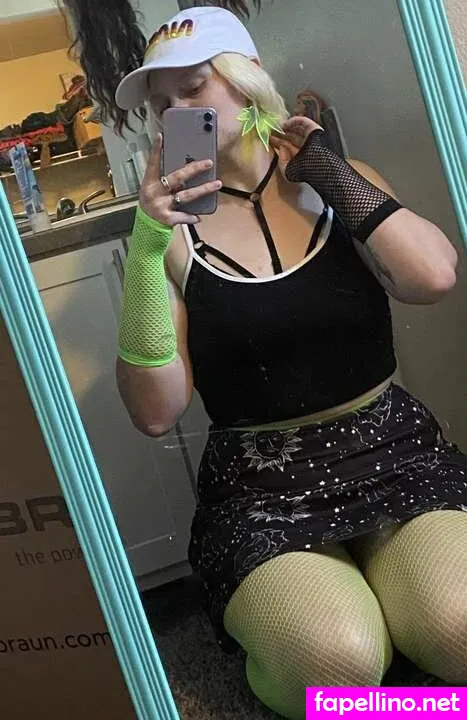 yourladyvio, yourladyviolet Nude Leaked OnlyFans Photo #3jtHdXQ4OR