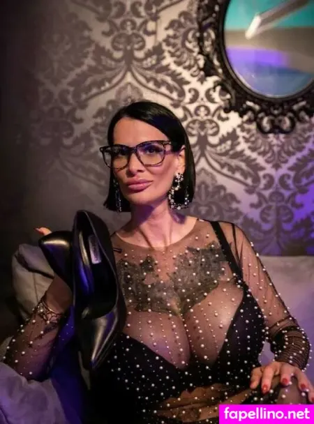 Lady Xenia OnlyFans Thumbnail #GKTkPb4SOP