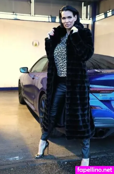Lady Xenia Main Profile Photo