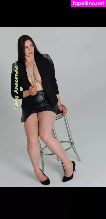 Ladyanacondahoa OnlyFans Thumbnail #CNdRsiEy64