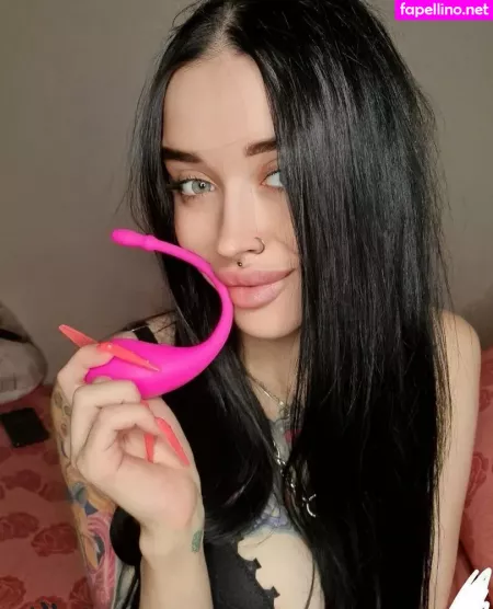 Ladyaprill OnlyFans Thumbnail #2BHhwwhR1F
