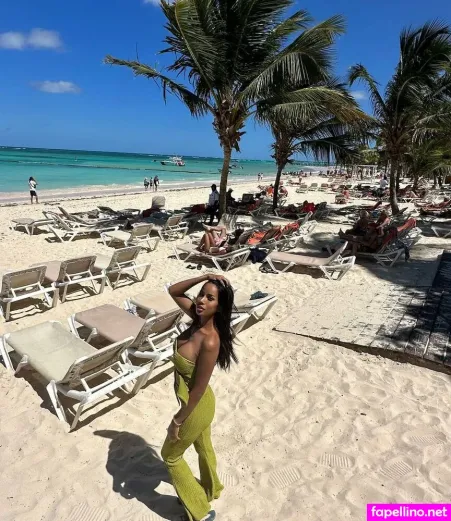 Ladyboy Maria OnlyFans Thumbnail #alAxKZnGXR