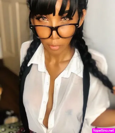 Ladyboy Shasha OnlyFans Thumbnail #OoWQCDz04W