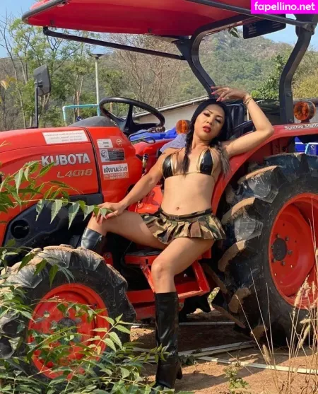 Ladyboyfernfern OnlyFans Thumbnail #vRIZ1DyqTU