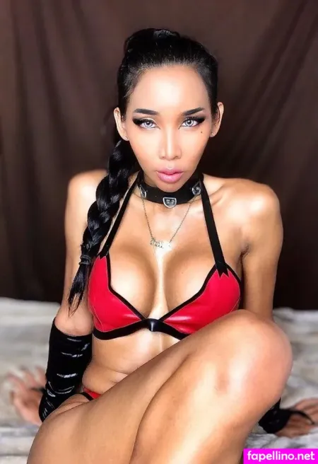 Ladyboyshasha OnlyFans Thumbnail #COMMfkrMHH