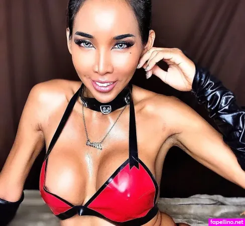 Ladyboyshasha OnlyFans Thumbnail #SxYYkeKWMo