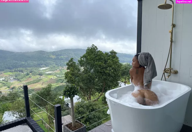Ladyboyxmos OnlyFans Thumbnail #HRyuU3FRJ3