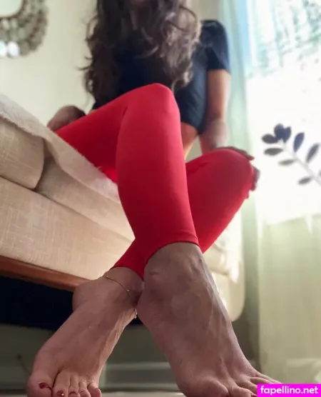 Ladydeefootfetish OnlyFans Thumbnail #i04rBwb3XB