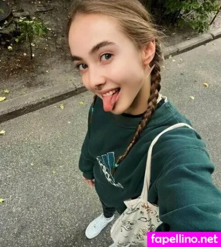 Ladyemilia OnlyFans Thumbnail #NZtR1M4zys