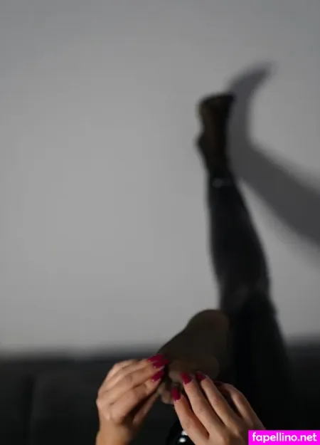 Ladyj Feet OnlyFans Thumbnail #1ueBaTb9Hp