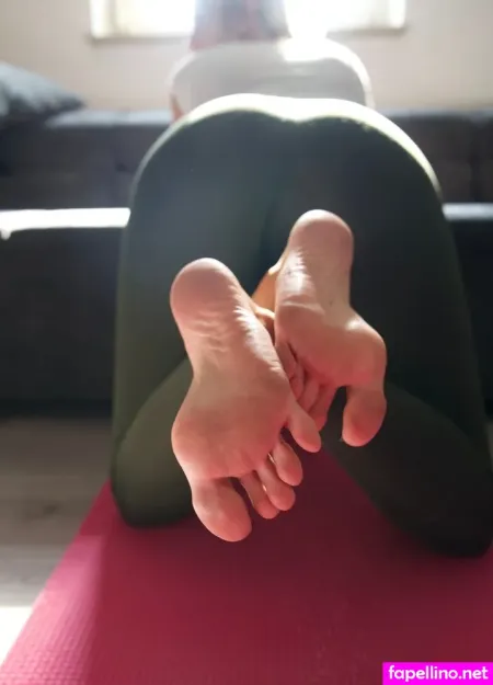 Ladyj Feet OnlyFans Thumbnail #mowBRbavsw