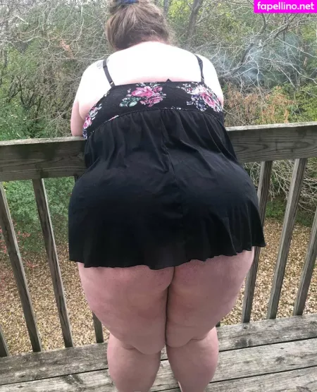 Ladykeepsherlegsopen OnlyFans Thumbnail #IYdUpyOsFG