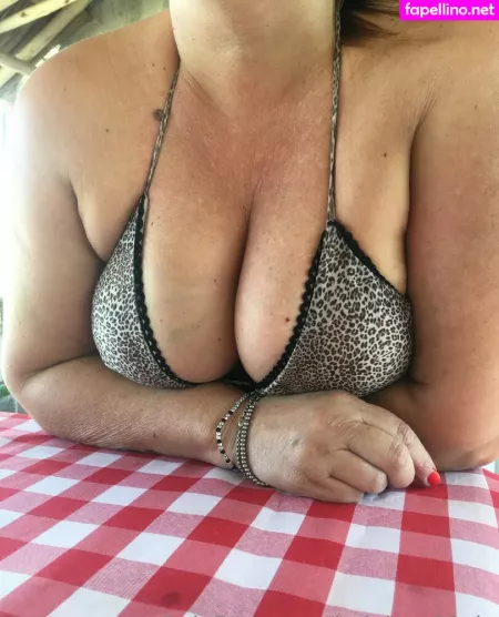 Ladylara98vip OnlyFans Thumbnail #04oYjuuPzw
