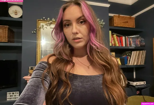 Ladylavendarloves OnlyFans Thumbnail #UyqK4IEkW5