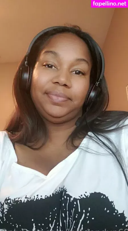 Ladylondyn69 OnlyFans Thumbnail #5CcVINQd2S