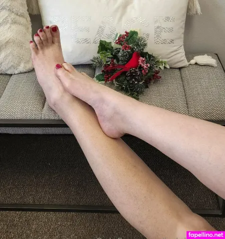 Ladylovetoes OnlyFans Thumbnail #8ccs9vdsAD