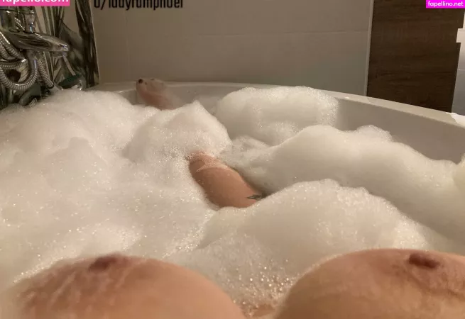 Ladyramphoei OnlyFans Thumbnail #5k2fe1GP9K