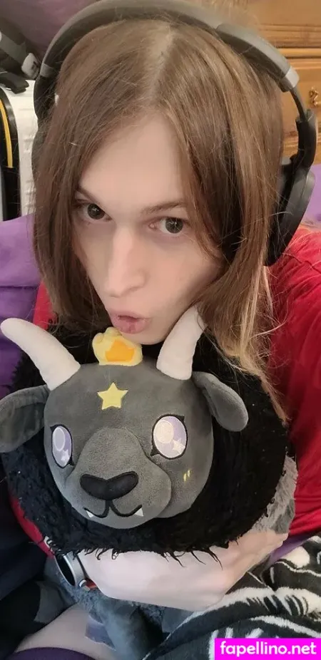 Ladysatyr2077 OnlyFans Thumbnail #sJ3aMORYOS
