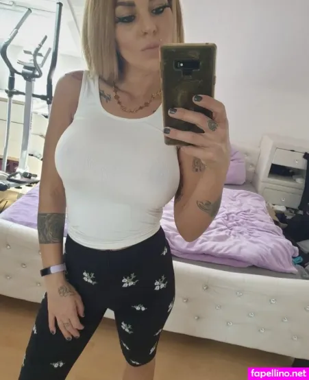 Ladysecrets OnlyFans Thumbnail #PvlqNckES9