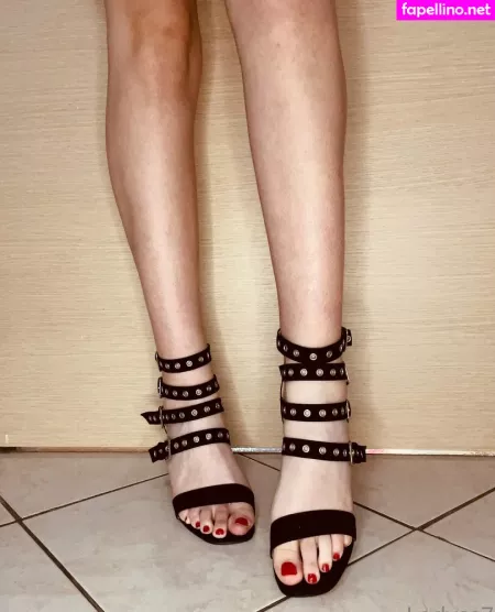 Ladyss7 OnlyFans Thumbnail #yzyCPOu3ZW