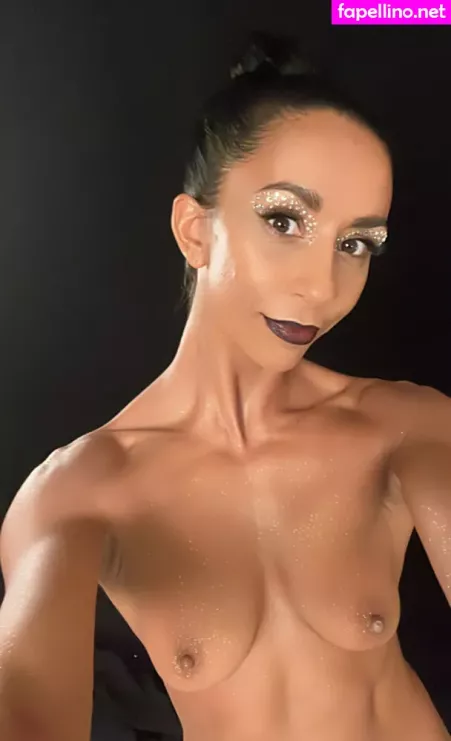 Laetitia Bouffard Roupe 2 OnlyFans Thumbnail #H8ivZv5j4F