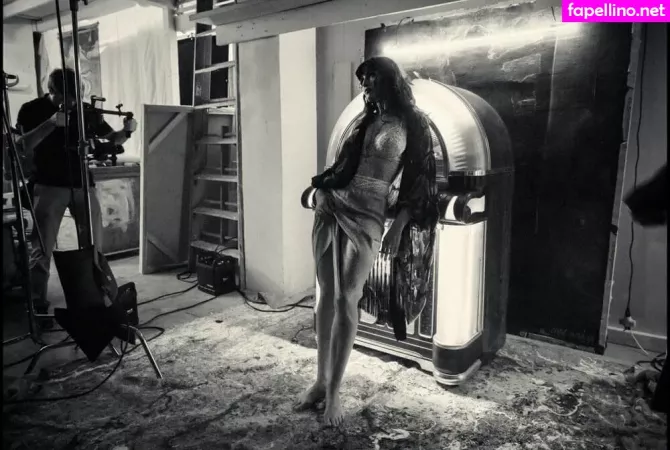 Laetitia Casta OnlyFans Thumbnail #0dKC6iF9js