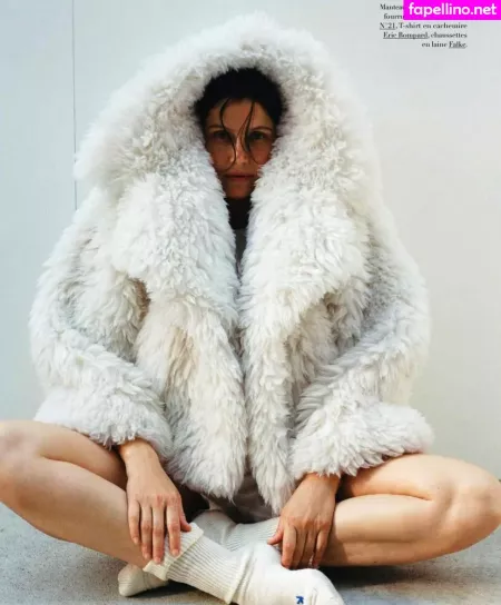 Laetitia Casta OnlyFans Thumbnail #AChUsFxlk0